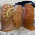 回転寿司 みさき - サーモン三貫盛