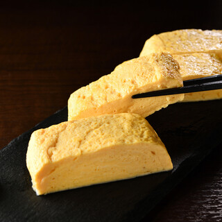 Japanese specialties made with carefully selected seasonal ingredients such as fluffy dashi rolled eggs