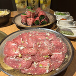 Horumon Yakiniku Tomiya - 