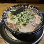無鉄砲  - 【再訪】豚骨ラーメン(カタ,コテ,ネギオ)