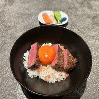 焼肉 思食 - シャトーブリアン丼！