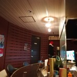 炭火焼鶏 大樹 - 店内カウンター席