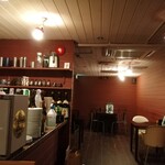 炭火焼鶏 大樹 - テーブル席　もう二席あります