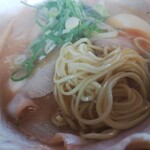 Ramen Miyako - チャーシューめん　麺アップ