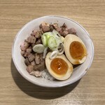 麺屋 優光 - 炙りレア焼豚丼