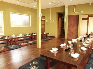 Chuugoku Ryouri Komparu Shinkan - 2Ｆに、6名様～最大30名様の宴会が出来る個室完備しています。隣の個室とつなげて、最大45名様にも対応出来ます。