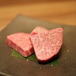 燒肉Ushigoro 新宿三丁目店 - 沙特布里昂