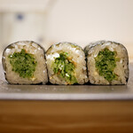 島津 - ◇かっぱ巻き ※追加
      青みがシャリの酸味に浮かび、胡麻が後味に香る。