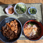 だるま亭 - 焼肉丼セット（焼肉丼、サラダ、たぬきそば冷）