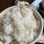 Resutoram meijino akarenga - 麦飯　大盛りサービスです♪