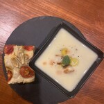 Green Beans Coffee - Foccacia & Seafood Chowder