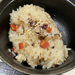Shinnihon Ryouri Kanya - 鶏と旬野菜の炊き込みご飯