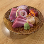 かもめ食堂 - マグロの刺し身