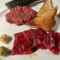 カルネジーオ イースト - 