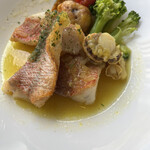 レストラン ディスカーロ - 本日のお魚料理　　赤魚のブイヤベース