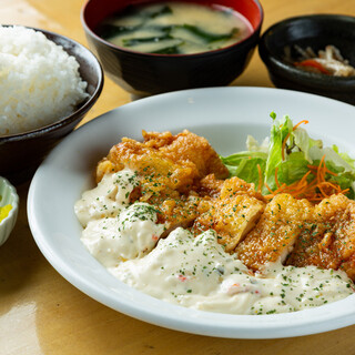 Weekdays only! How about a dinner set meal as a reward for the day?