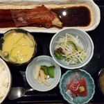 おいしい寿司と活魚料理 魚の飯 - 