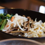 焼肉きんぐ - ナムル盛り