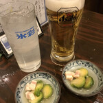 のんでこー屋 - 料理写真:生中、チューハイレモン、お通し