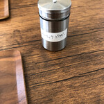 ラーメン イッケン - ガーリックパウダーで味変が絶妙！