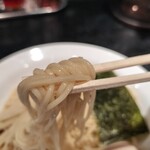 支那ソバ 小むろ - 角張ったストレート麺