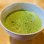 Untondokoro Shunka Shuu Tou - 限定5食にはドリンク付きでお抹茶が選ぶことができます。