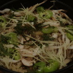 ぼうの - 白海老と空豆の鉄鍋ご飯（１人前８００円、２人前から）