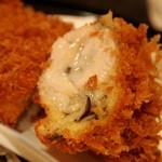 とんかつ マンジェ - 岩牡蠣フライはどこまでもクリーミー