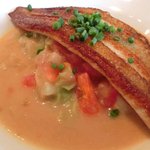 キノシタ - <'13/06/29撮影>デジュネ 1900円 のアイナメのポワレ あさりと春キャベツの軽い煮込み