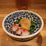 Maruki Saketen - 蛸と菜の花の辛子酢味噌和え(300円)