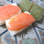 Kinokawa Zushi Hompo - 脂ののった鮭。