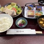 Ueda - 皿盛り定食、メカジキの塩麹焼き（＾∇＾）