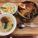 台南担仔麺 - 排骨飯（パイコーハン）セット（980円）