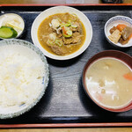 ふじのや食堂 - 「モツ煮込定食」700円税込み♫