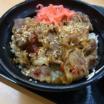 Yoshinoya - パックに入ってついてきたコチュジャンと、大好きな吉野家の紅しょうがをのせました