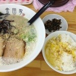 金田家 さくら亭 - 高菜、すりごま、紅しょうがはお好みで！