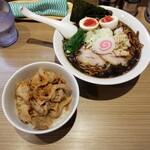 Rock’anDo - 生姜醤油ブラック＋しょうが焼丼