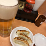 日高屋 - 生ビール（キャンペーン290円だったかな）と餃子3個