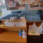 久兵衛屋 - 奥でうどん打ってました