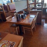 久兵衛屋 - テーブル席