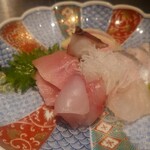 酒と料理　戸塚駅横研究所 - 鮮魚盛合せ(¥1,280)