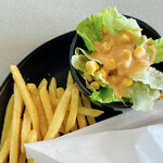 R.G.S. COFFEE CLUB - ポテトとサラダ