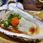 北海料理 いくや - 生牡蠣(めちゃ大きい)