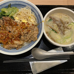 Yakitatenokarubi - カルビ丼とたっぷり野菜スープセット