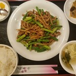 中華料理 客上品 - 豚肉とにんにくの芽炒め定食