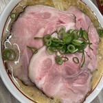 らーめん専門店 煮干しと豚 - にぼぶた太麺