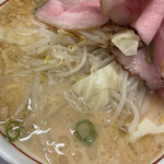 らーめん専門店 煮干しと豚 - にぼぶた太麺