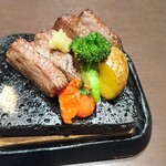 ビーチサイド温泉リゾート ゆうみ - 彩美牛の石焼き