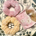 Mister Donut - 桜もちっとドーナツ葉桜
                        桜もちっとドーナツ満開
                        ゴールデン＆ストロベリー
                        