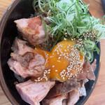 鶏そば わたる - レアチャーシュー丼(480円)